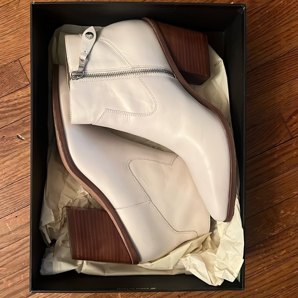 rag & bone Razor booties. Size 9 - Picture 9 of 10